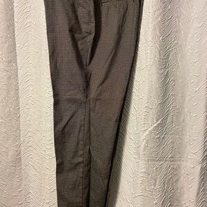 Lee Women’s Dress Pants in Black/Gray Petite Check pattern in 18W Short